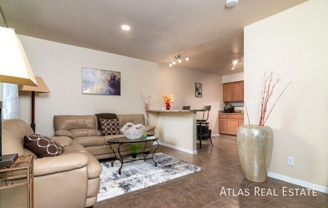 530 W La Jolla Dr Tempe, AZ 85282 photo 3