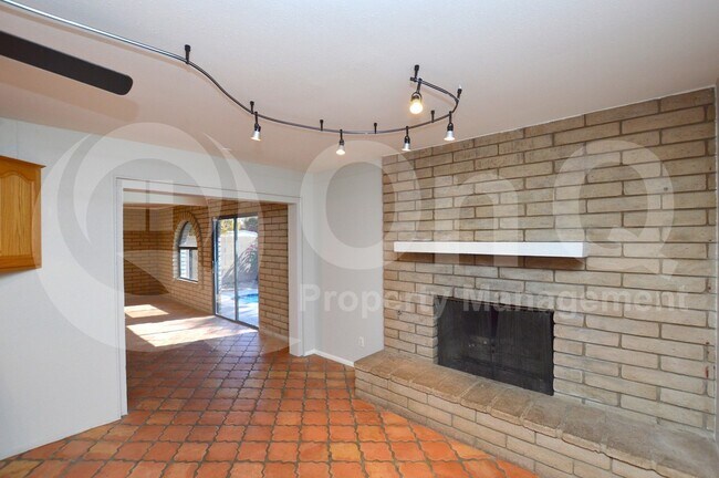 1623 E Palmcroft Dr Tempe, AZ 85282 photo 5