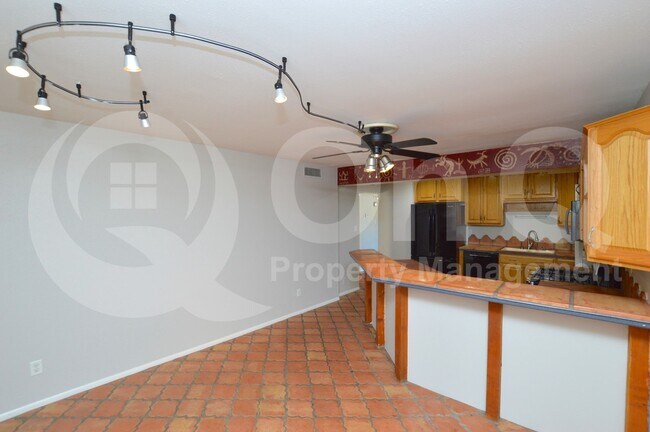 1623 E Palmcroft Dr Tempe, AZ 85282 photo 3