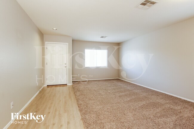 11597 W Vogel Ave Youngtown, AZ 85363 photo 2