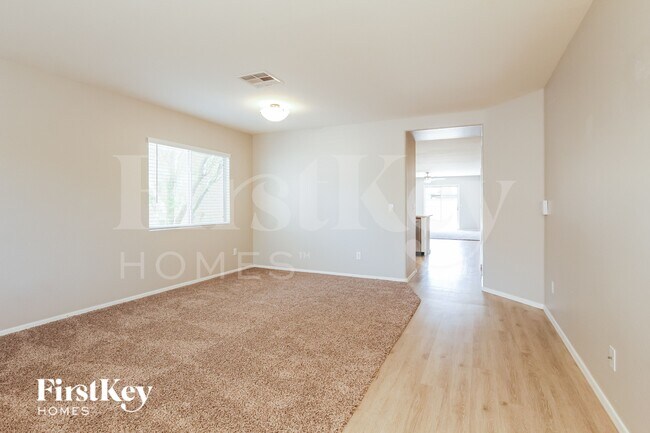 11597 W Vogel Ave Youngtown, AZ 85363 photo 3