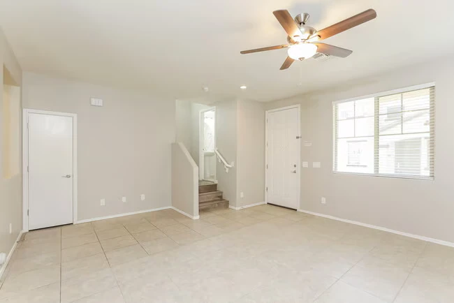 2670 N 73rd Dr Phoenix, AZ 85035 photo 5