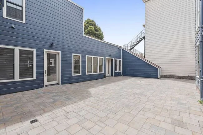 807 Treat Ave San Francisco, CA 94110 photo 5