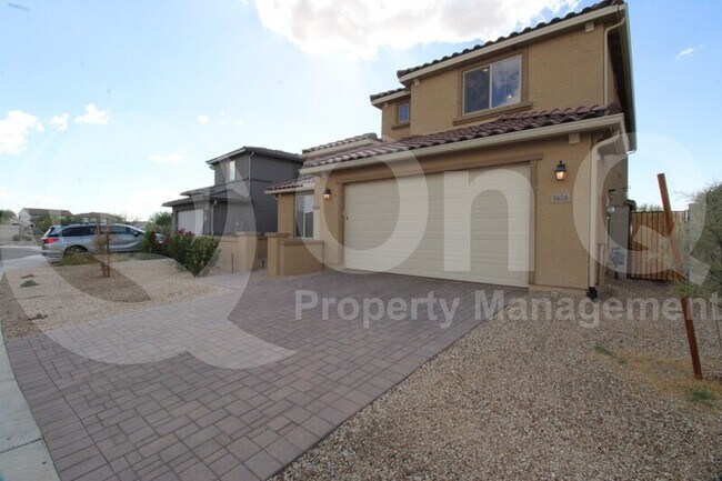 5658 N 88th Ln Glendale, AZ 85305 photo 3