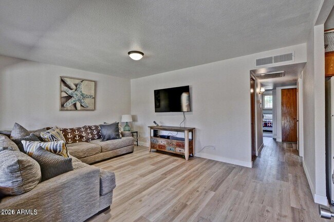 2007 N Normal Ave Tempe, AZ 85288 photo 5
