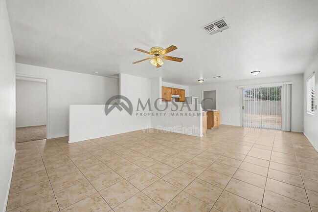 1004 E Cowboy Cove Trail San Tan Valley, AZ 85143 photo 4