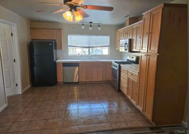 9742 Vomac Rd Santee, CA 92071 photo 4