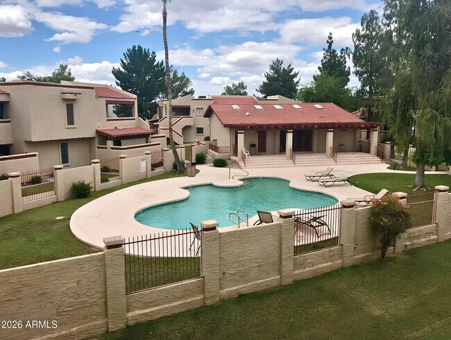 850 South River Drive, Tempe, AZ 85281 photo 2