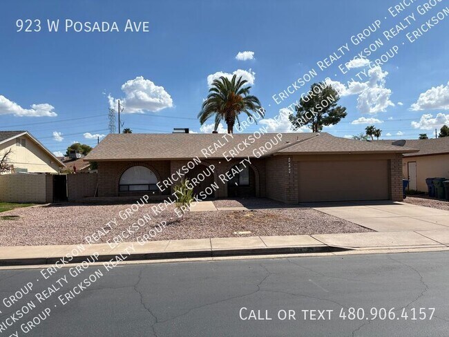 923 W Posada Ave photo 3