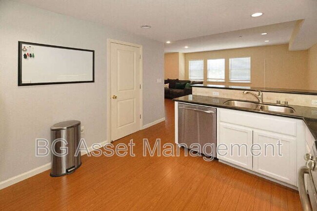 1653 Northshore Dr Richmond, CA 94804 photo 4