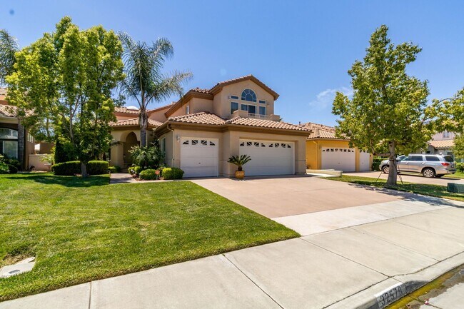 32579 Valentino Way Temecula, CA 92592