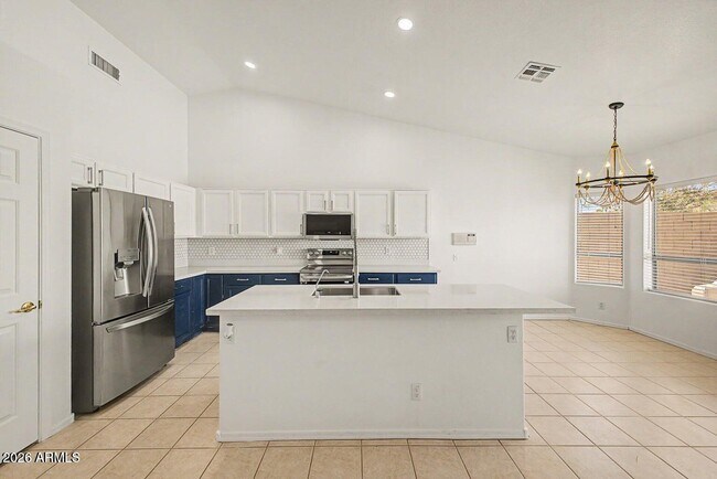 1320 E Cottonwood Ln Phoenix, AZ 85048 photo 3