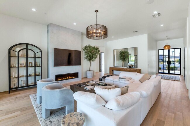 7566 E Sundown Ct Scottsdale, AZ 85250 photo 2