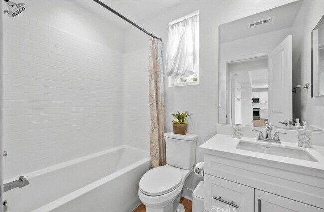 4382 Pacifica Wy Oceanside, CA 92056 photo 4