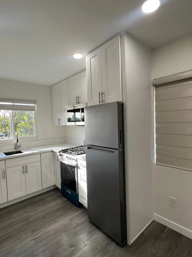 214 E Park Ave San Diego, CA 92173 photo 4