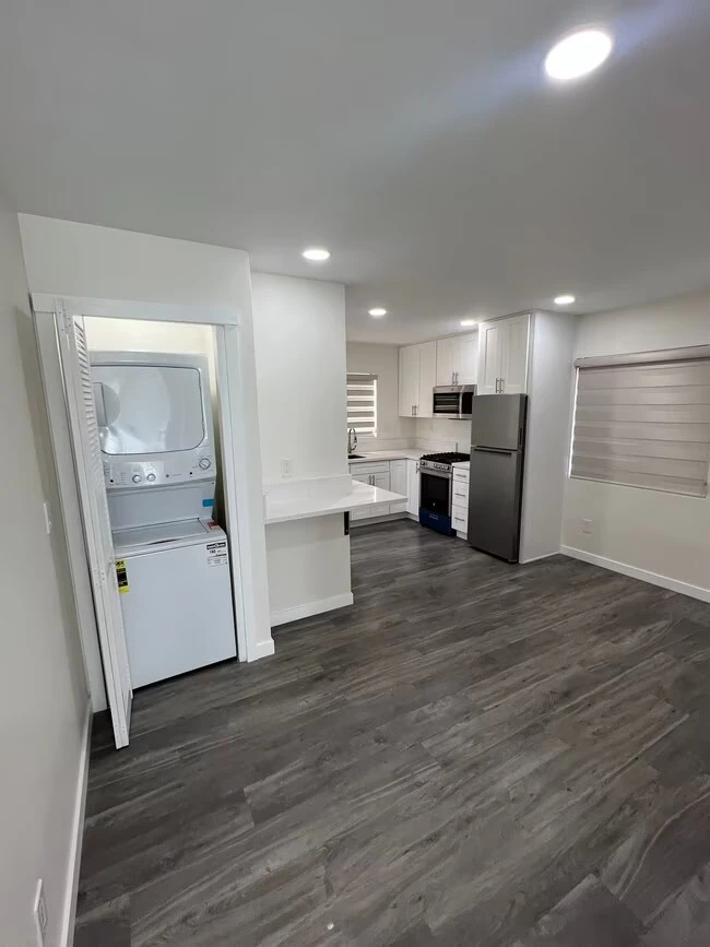 214 E Park Ave San Diego, CA 92173 photo 3