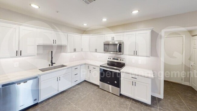 8625 E Diamond St Scottsdale, AZ 85257 photo 2