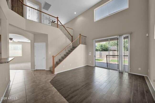 10281 W Carlota Ln Peoria, AZ 85383 photo 4