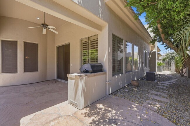 7369 E Del Acero Dr Scottsdale, AZ 85258 photo 3