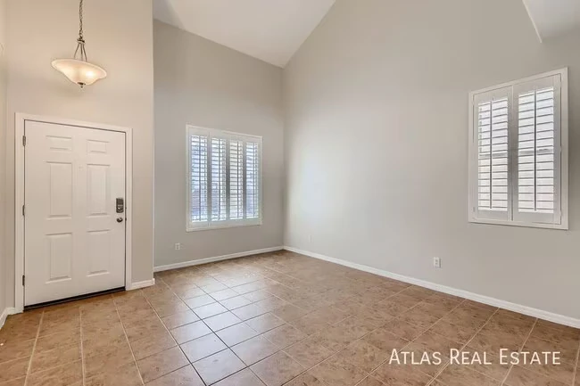 17456 W Mauna Loa Ln Surprise, AZ 85388 photo 4