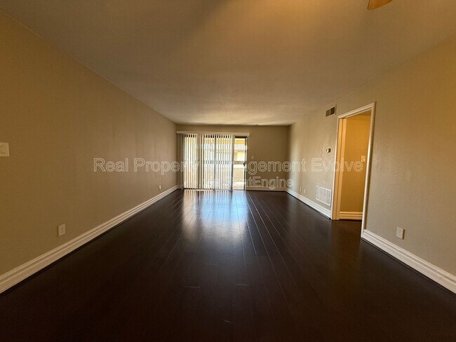 3825 E Camelback Rd Phoenix, AZ 85018 photo 3