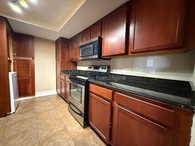 3825 E Camelback Rd Phoenix, AZ 85018 photo 5