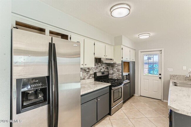 1991 E Carson Dr Tempe, AZ 85282 photo 4