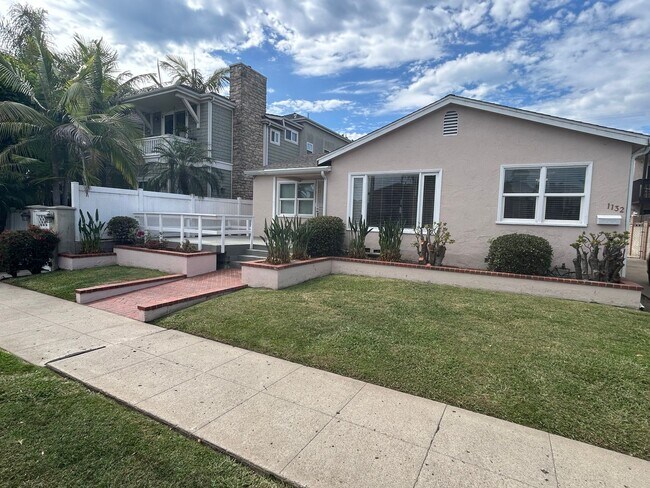 1130 Thomas Ave San Diego, CA 92109
