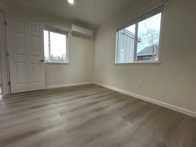 566 N 2nd St San Jose, CA 95112 photo 5