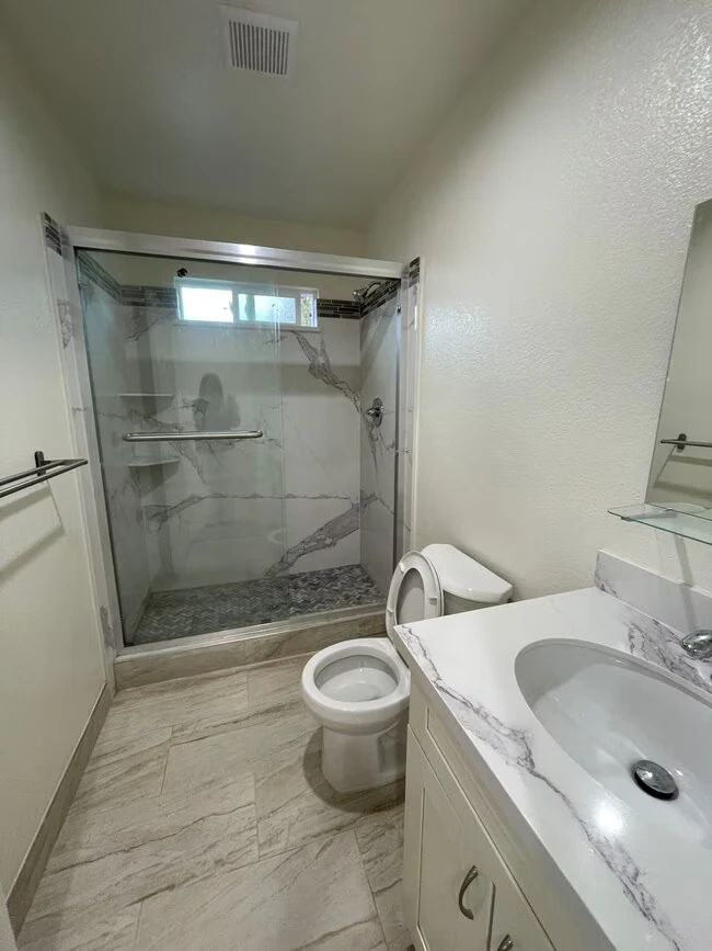 566 N 2nd St San Jose, CA 95112 photo 2