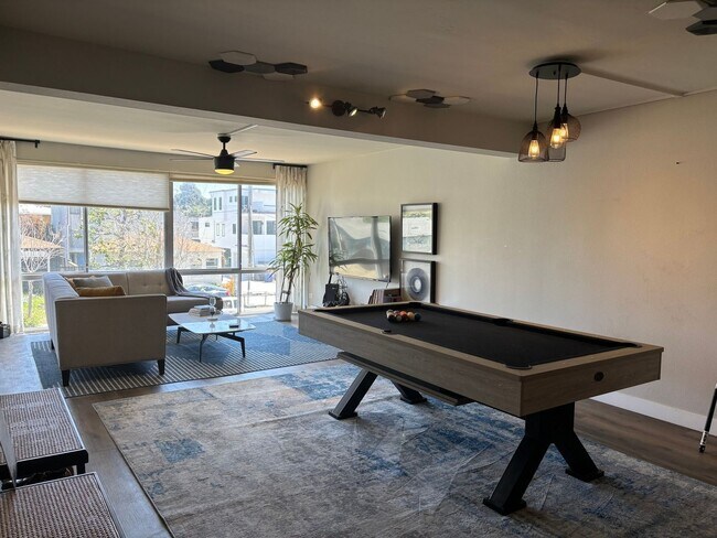 4944 Cass St San Diego, CA 92109 photo 3