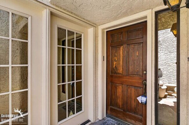 2441 E Rancho Dr Phoenix, AZ 85016 photo 2