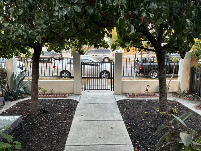 4248 41st St San Diego, CA 92105 photo 2