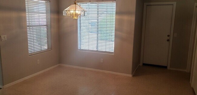 13223 W Desert Rock Dr Surprise, AZ 85374 photo 3