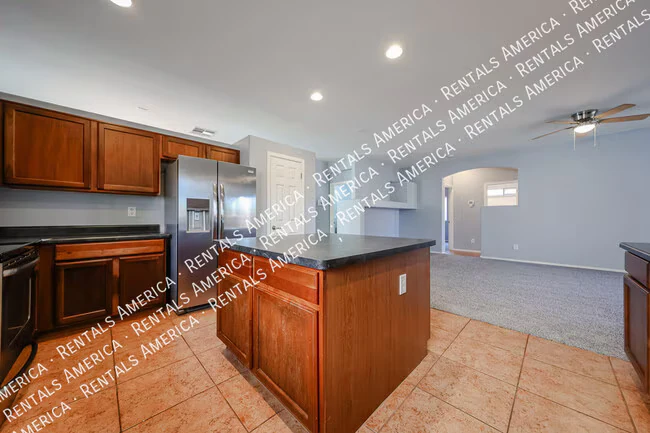 18166 N Jameson Dr Maricopa, AZ 85138 photo 4