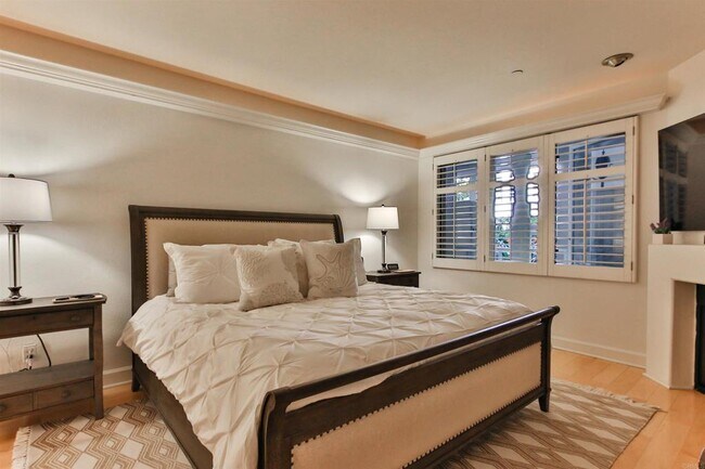 1099 1st St Coronado, CA 92118 photo 5