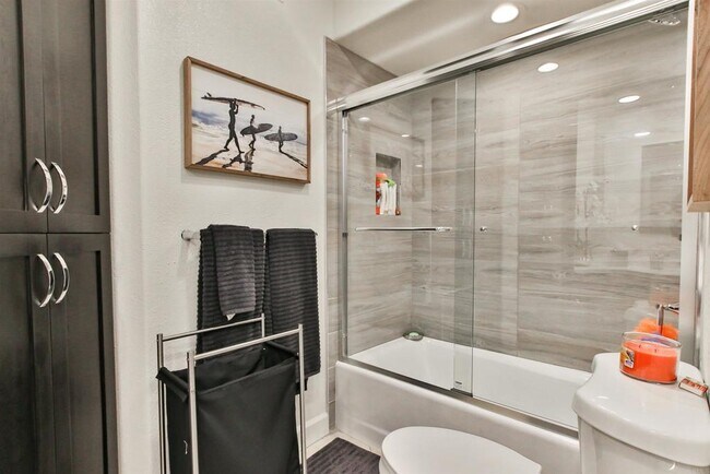1099 1st St Coronado, CA 92118 photo 3