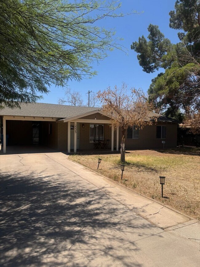 2225 W Whitton Ave Phoenix, AZ 85015 photo 2