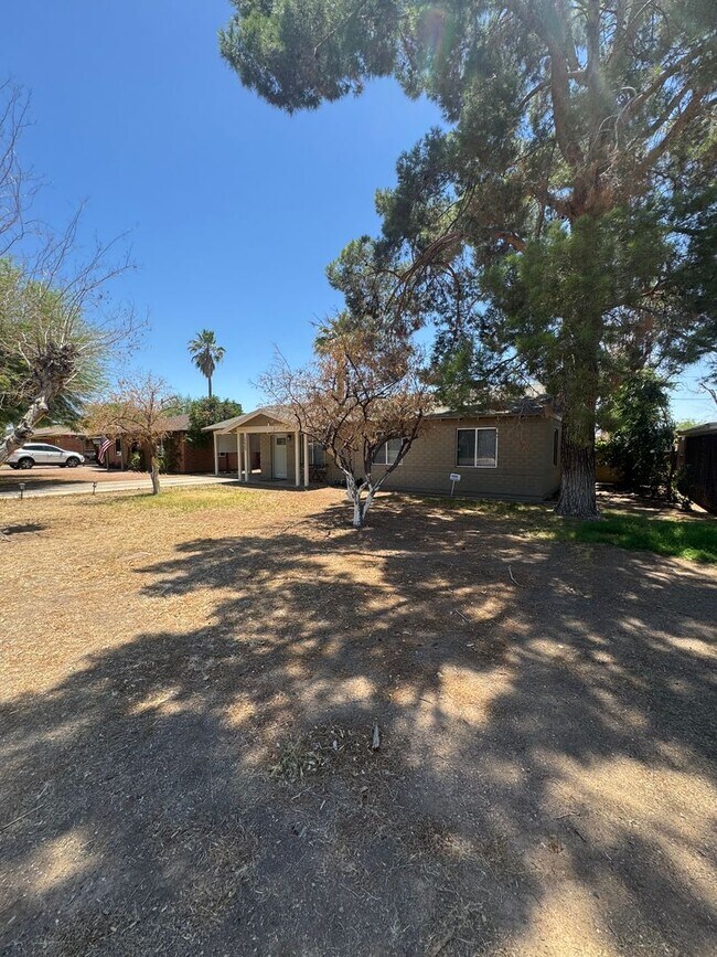 2225 W Whitton Ave Phoenix, AZ 85015 photo 3