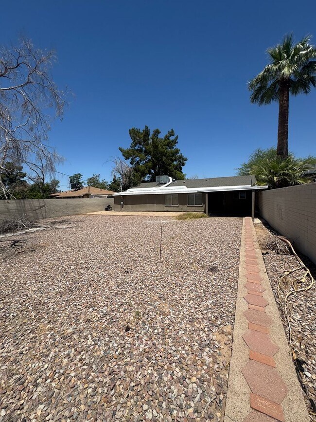 2225 W Whitton Ave Phoenix, AZ 85015 photo 5