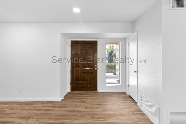 7320 E Rose Ln Scottsdale, AZ 85250 photo 4