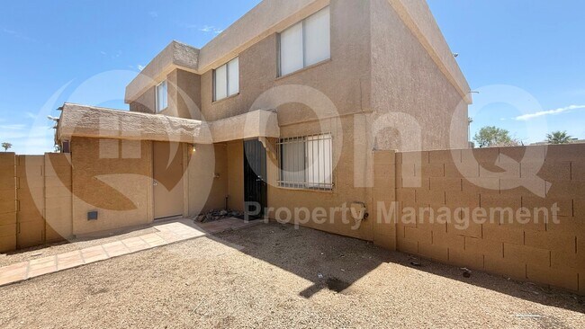 4604 E Riverside St photo 4