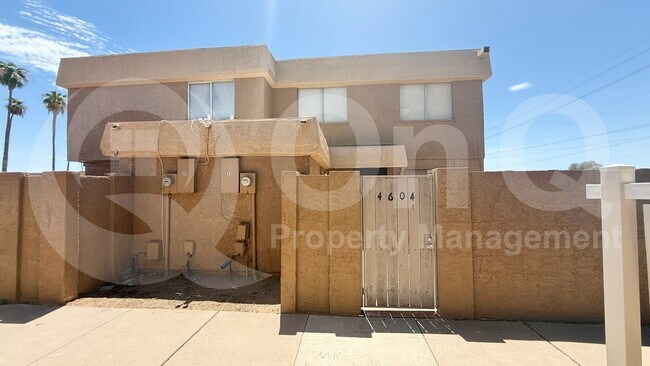 4604 E Riverside St photo 2