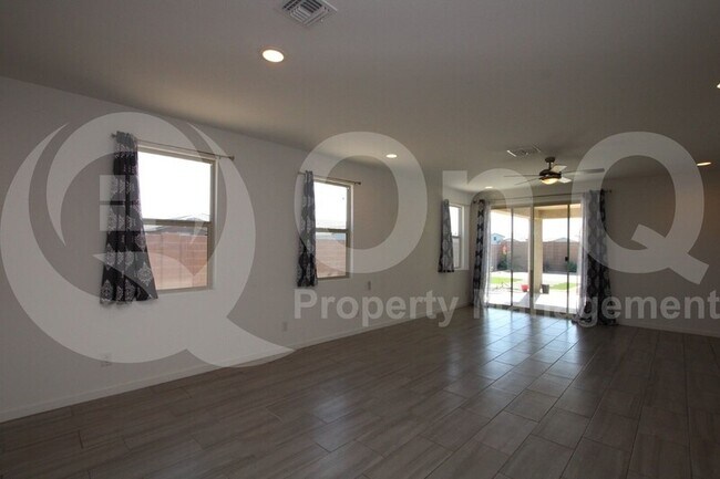 17967 W Pierson St Goodyear, AZ 85395 photo 4