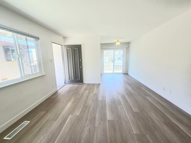 910 Academy Ave Belmont, CA 94002 photo 5