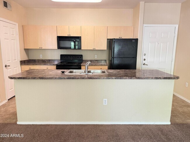 18416 N Cave Creek Rd Phoenix, AZ 85032 photo 3
