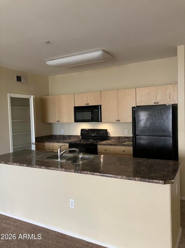 18416 N Cave Creek Rd Phoenix, AZ 85032 photo 5