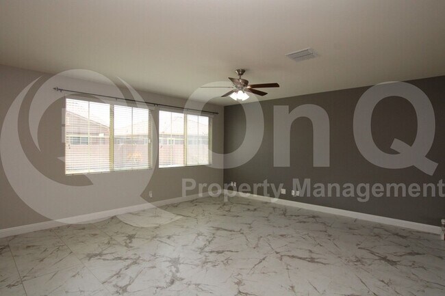 1157 E Regent Dr Gilbert, AZ 85298 photo 4