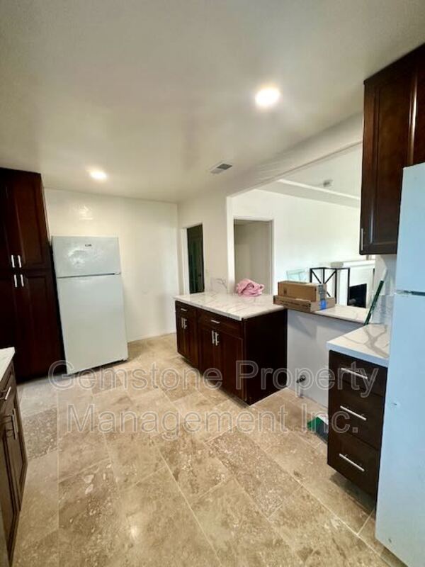 5017 College Ave San Diego, CA 92115 photo 2