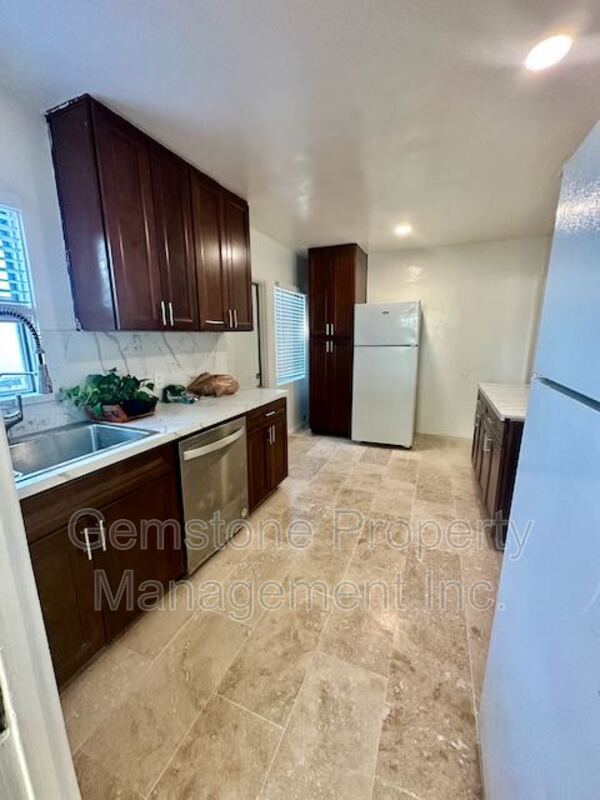 5017 College Ave San Diego, CA 92115 photo 4
